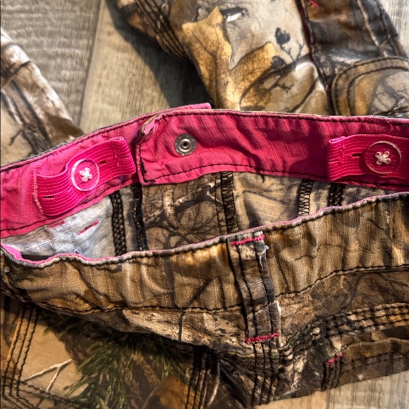 Carhartt Girl Camo Cargo Pants - size 4 - Picture 8 of 8